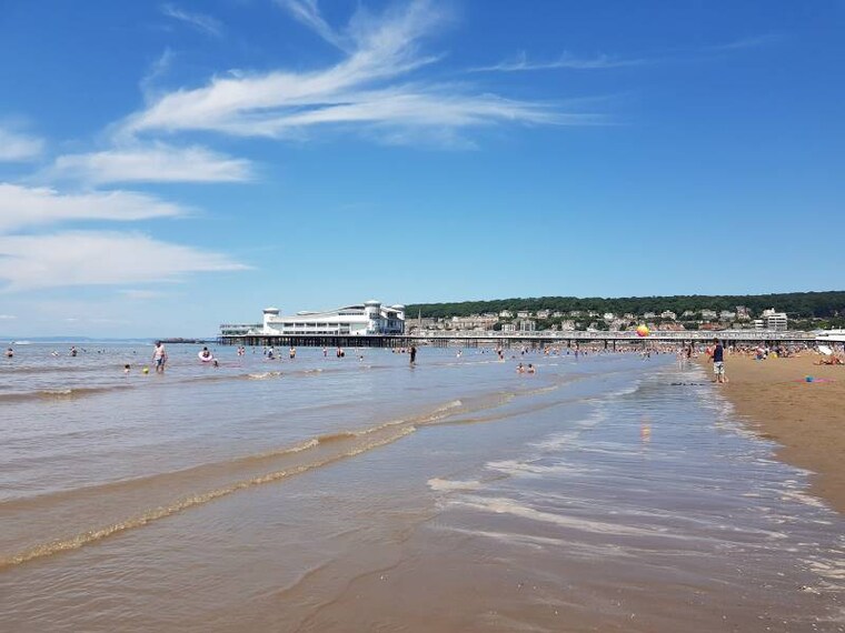 Bristol_Weston_Super_Mare_Beach_4