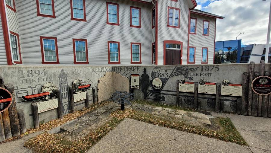 Calgary_The_Confluence_Historic_Site_&_Parkland_6