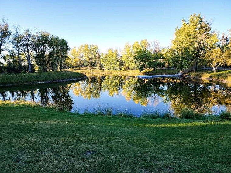 Calgary_Carburn_Park_2