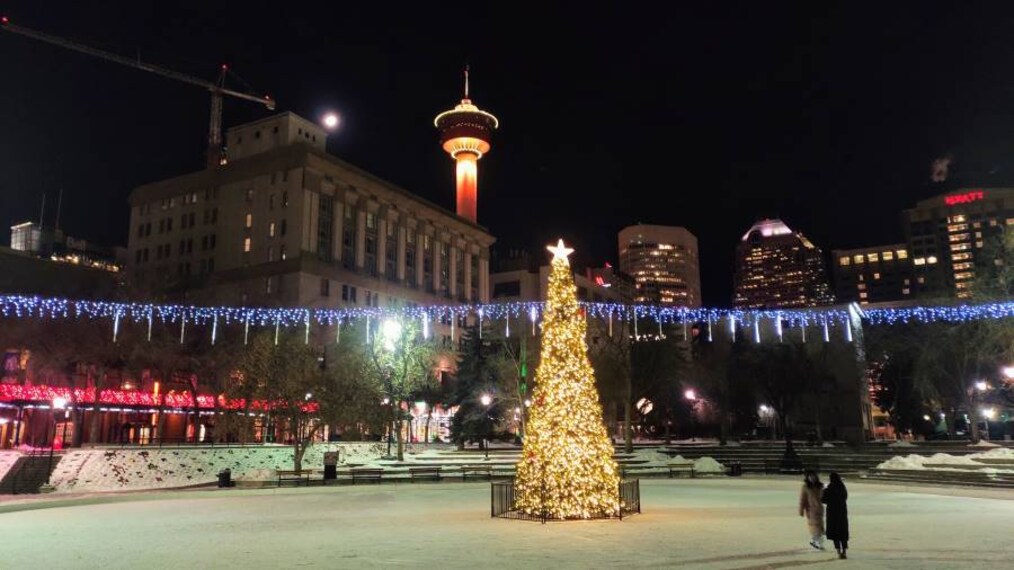 Calgary_Olympic_Plaza_2