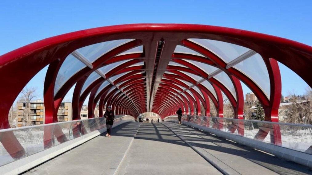 Calgary_Peace_Bridge_2