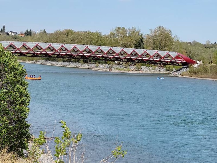 Calgary_Peace_Bridge_5