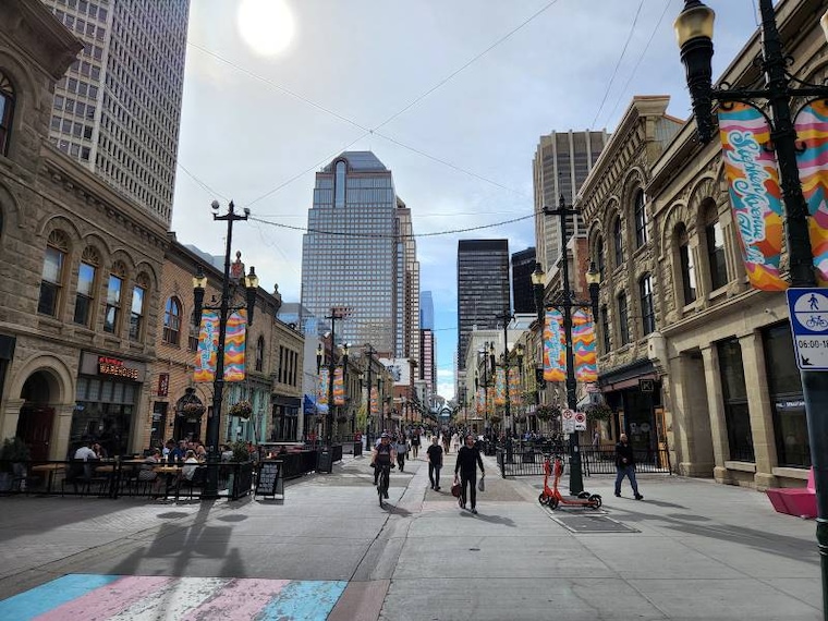 Calgary_Stephen_Avenue_Walk_1