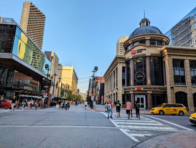 Calgary_Stephen_Avenue_Walk_6