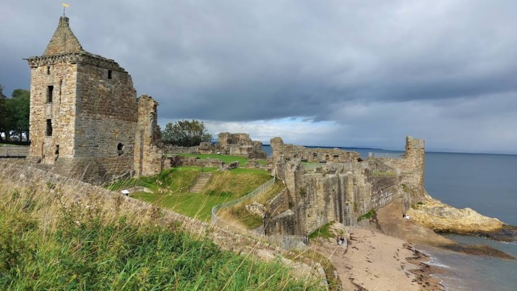Aberdeen_St_Andrews_Castle_2