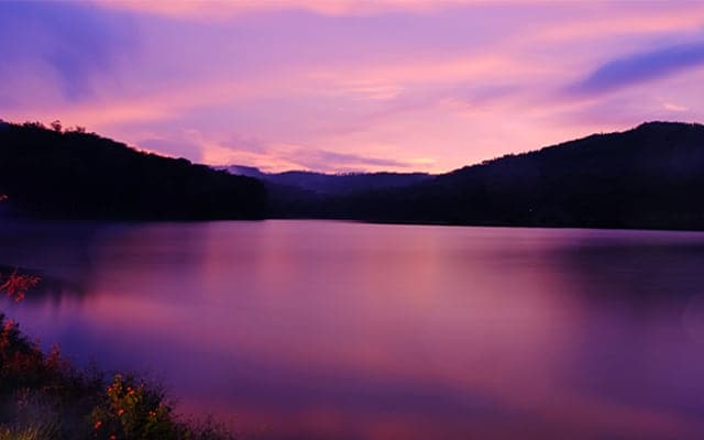 Chikmagalur Hirekolale Lake Landscape Image