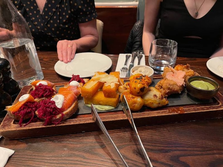 Christchurch_Fiddlesticks_Restaurant_and_Bar_9