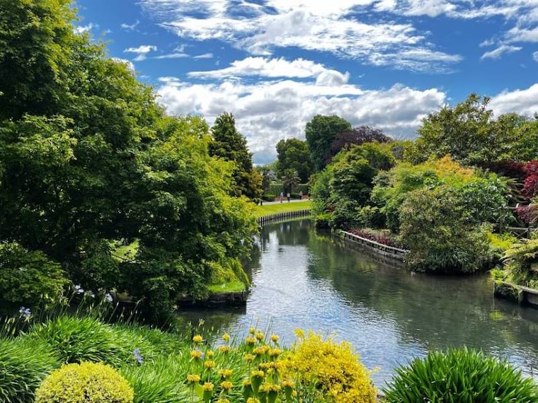 Christchurch_Mona_Vale_Garden_Park_8