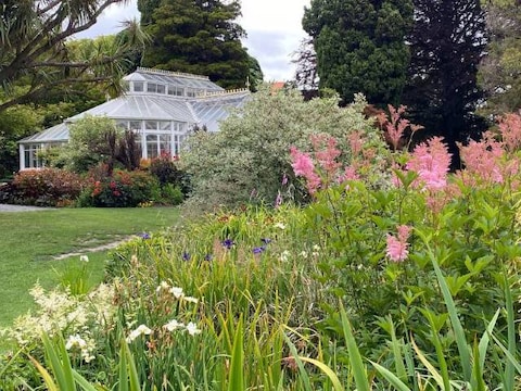 Mona Vale Garden Park