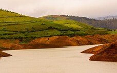 Trekking to Catherine Falls