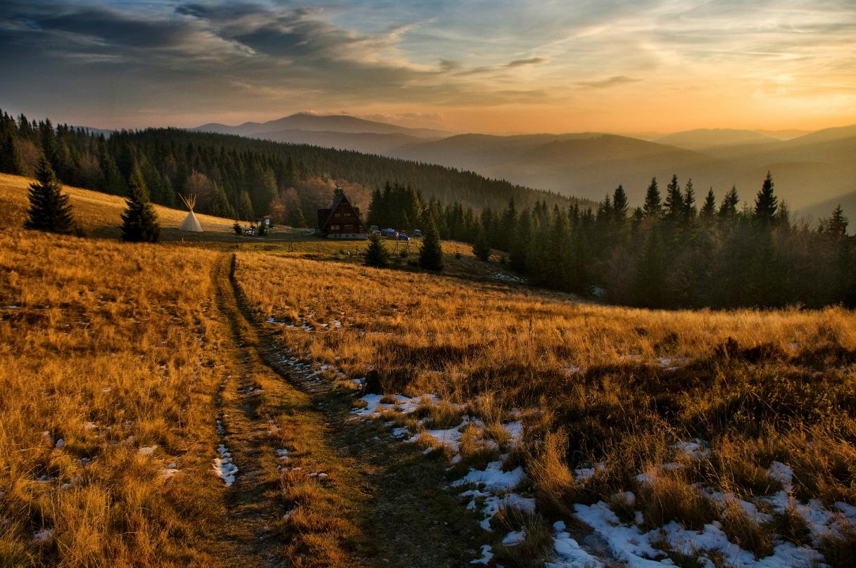 Poland Tourism | Tourist Places, Best Time to Visit | MakeMyTrip