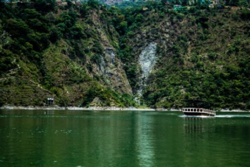 Dalhousie Chamera Lake Landscape Image