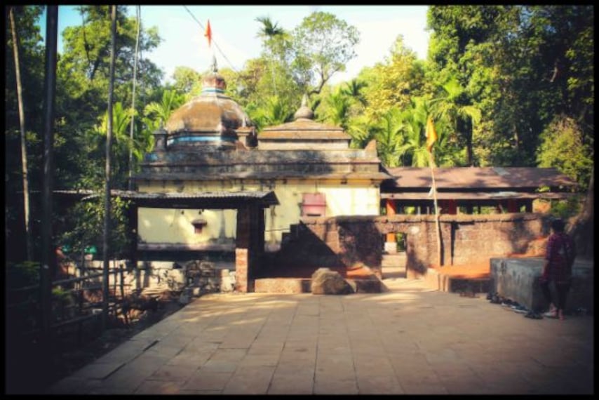 dapoli_keshavraj_temple