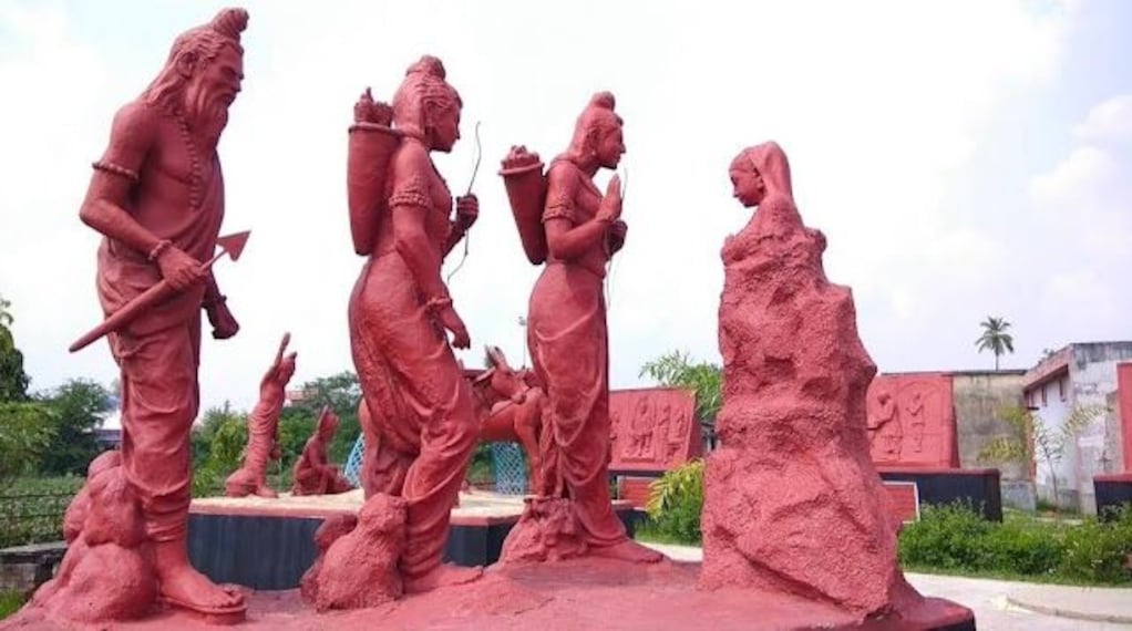 Chandradhari_museum_2