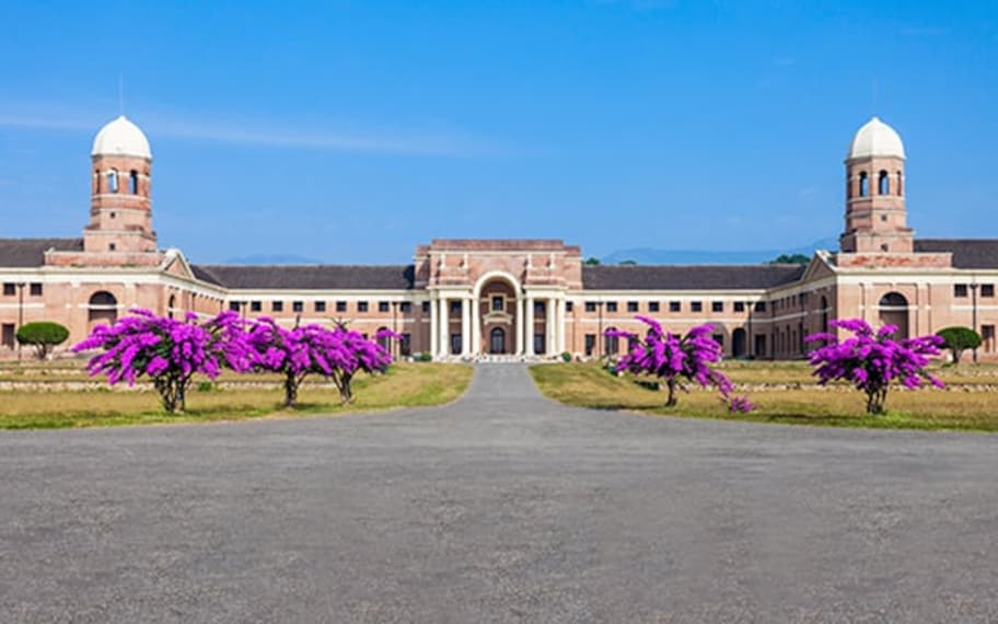 Dehradun Forest Research Institute Landscape Image
