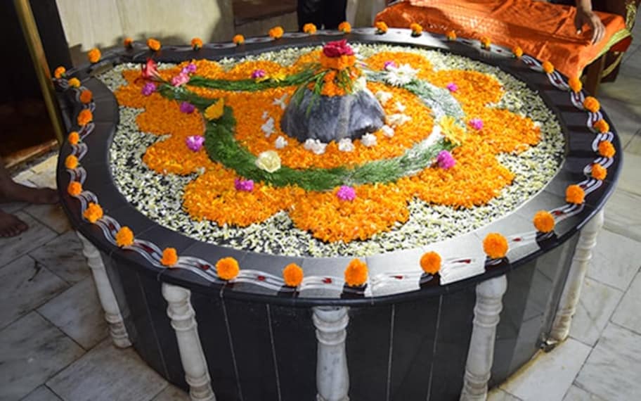 Dehradun Tapkeshwar Temple Landscape Image