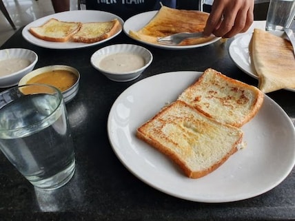 Have Coffee at Indian Coffee House Near Delhi