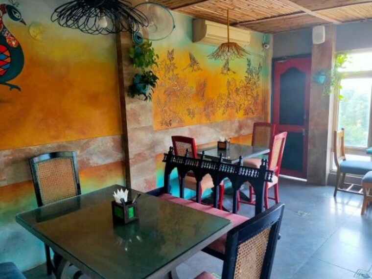 delhi_potbelly_cafe_1