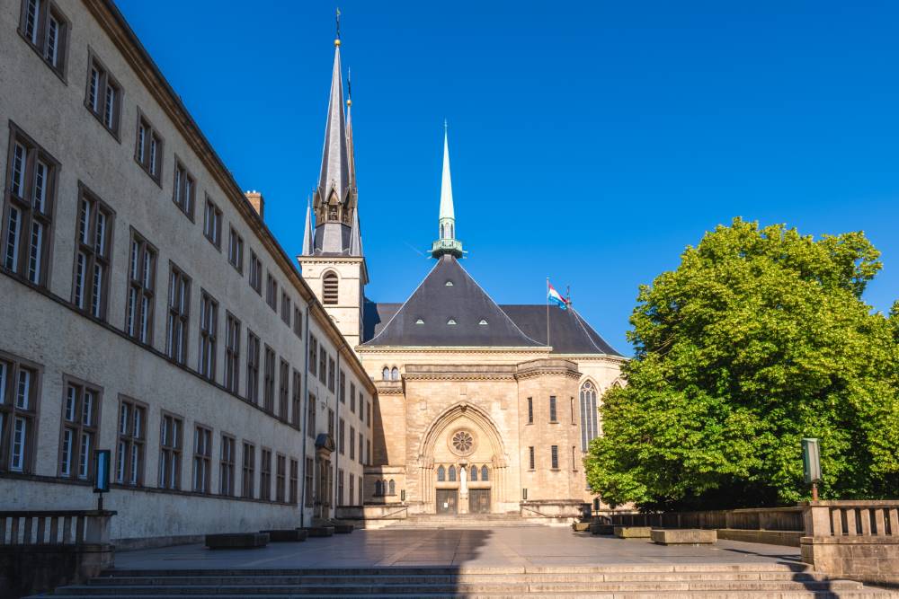 Luxembourg_City_Chemin_de_la_Corniche_SS_1