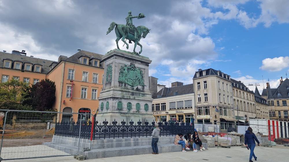 Luxembourg_City_Place_Guillaume_II_1