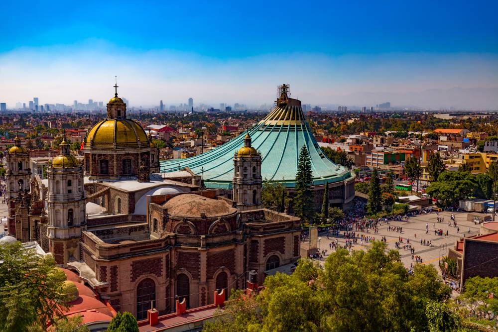 Mexico_Basilica_of_Our_Lady_of_Guadalupe_SS_2