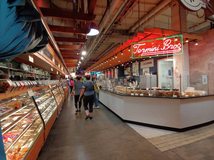Philadelphia_Reading_Terminal_Market_4