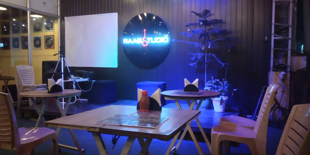 Raipur_Raag_Music_Cafe_1