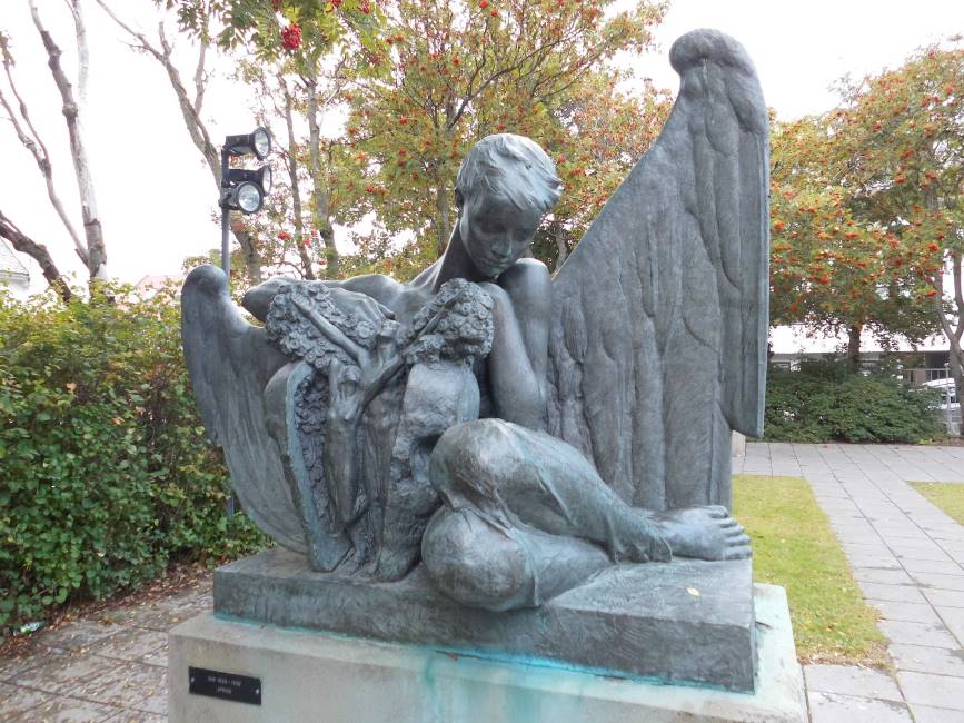 Reykjavik_Einar_Jonsson_Sculpture_Park_3