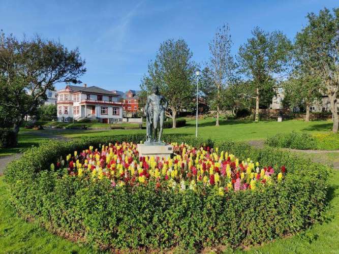 Reykjavik_Hallargarourinn_Public_Park_6