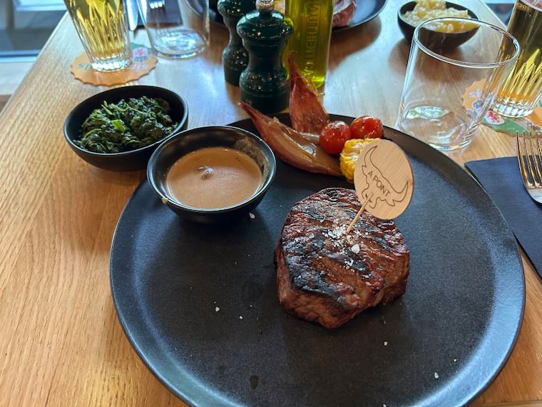 Luxembourg_City_Grand_Cafe_3