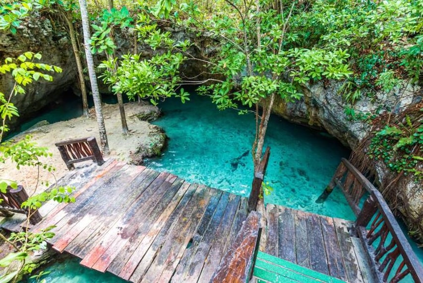 Mexico_Gran_Cenote_SS_2
