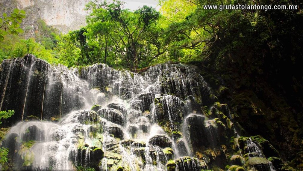 Mexico_Grutas_Tolantongo_1