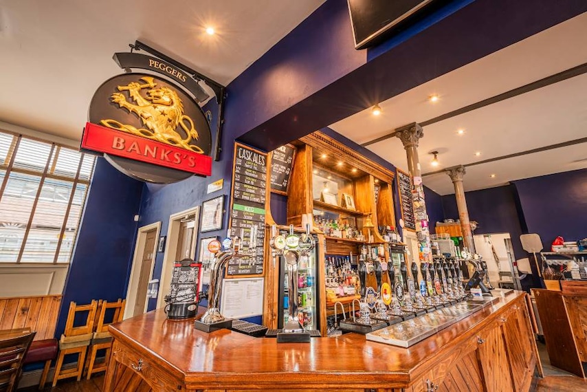 Nottingham_Fox_&_Grapes_6