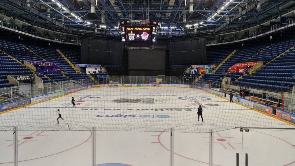 Nottingham_Ice_Skating_in_Nottingham_3