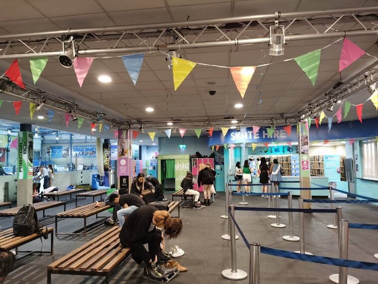 Nottingham_Ice_Skating_in_Nottingham_7