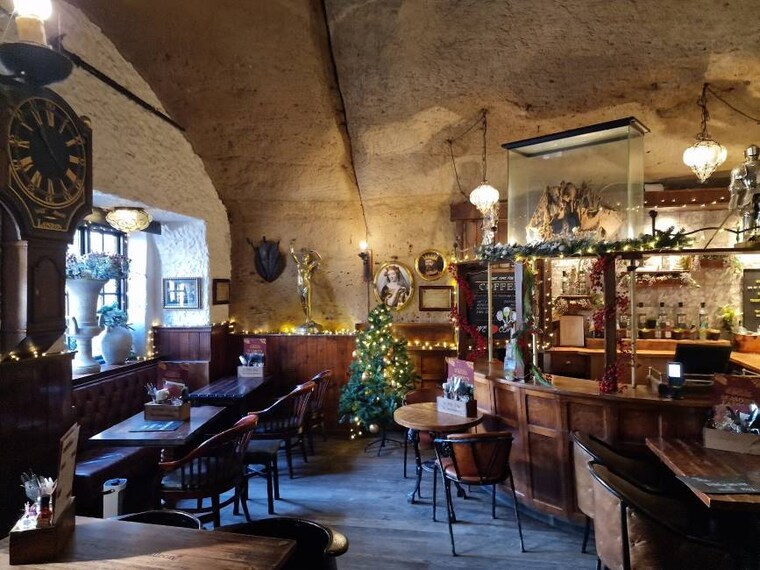 Nottingham_Ye_Olde_Trip_To_Jerusalem_7