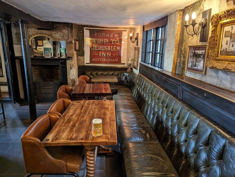 Nottingham_Ye_Olde_Trip_To_Jerusalem_8