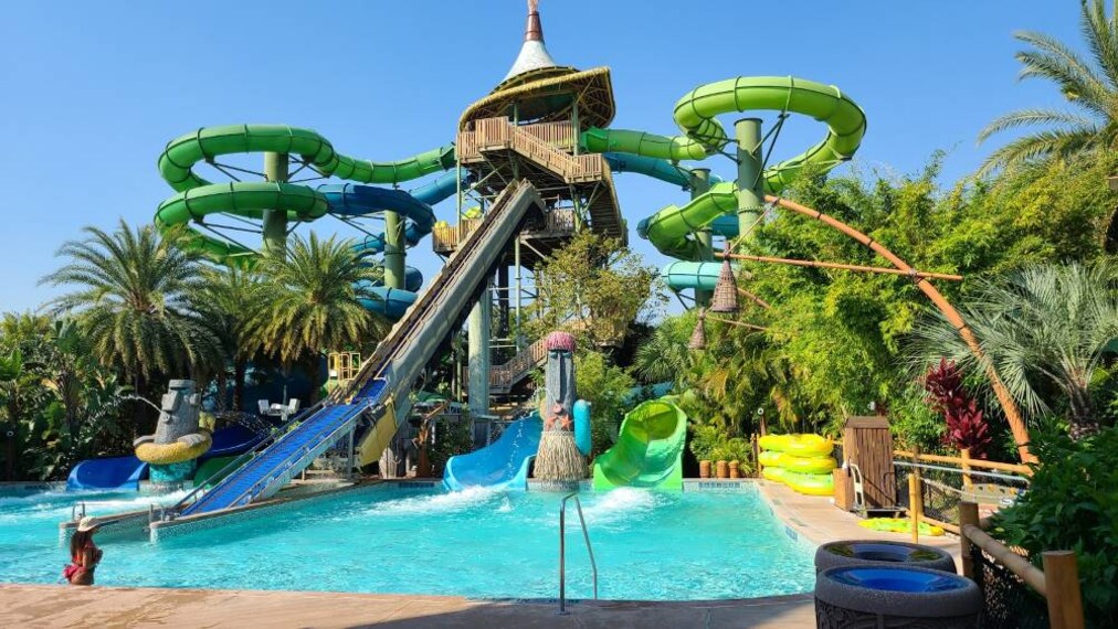 Orlando_Universal_Volcano_Bay_2