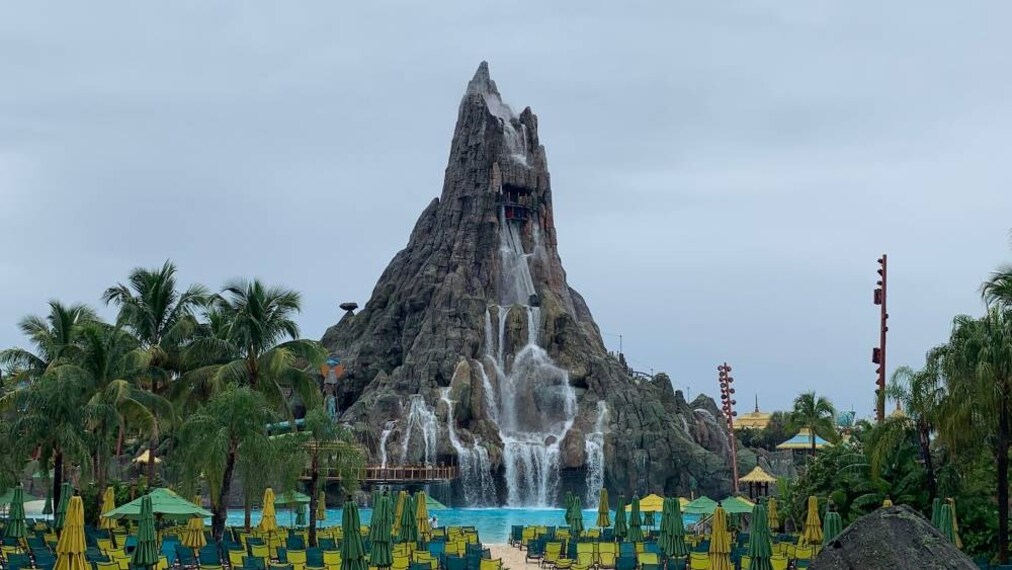 Orlando_Universal_Volcano_Bay_3