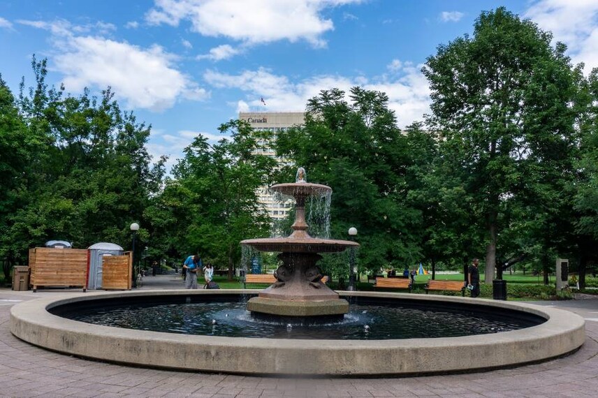 Ottawa_Confederation_Park_3