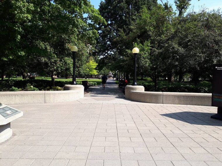 Ottawa_Confederation_Park_5