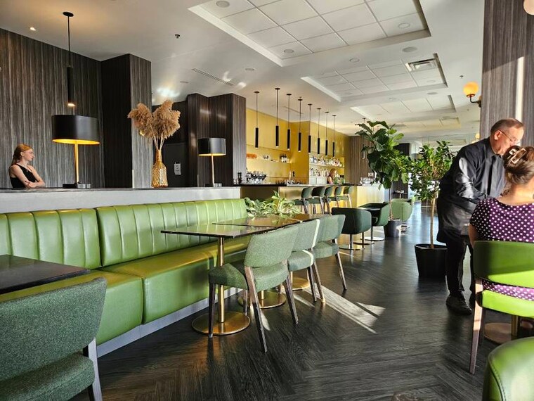 Ottawa_Le_St_Laurent_2