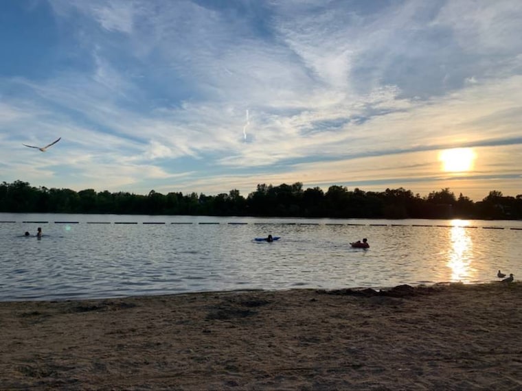 Ottawa_Mooneys_Bay_Park_and_Beach_4