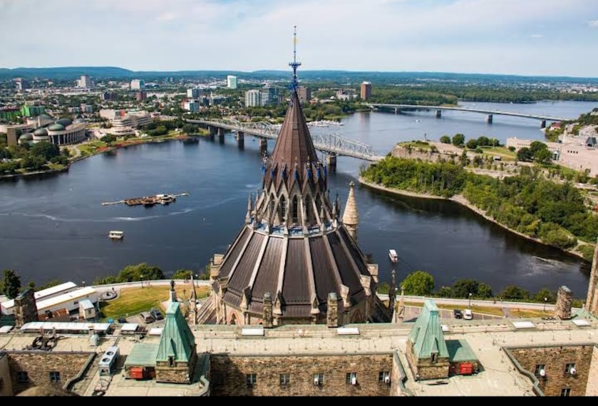 Ottawa_Parliament_Hill_4