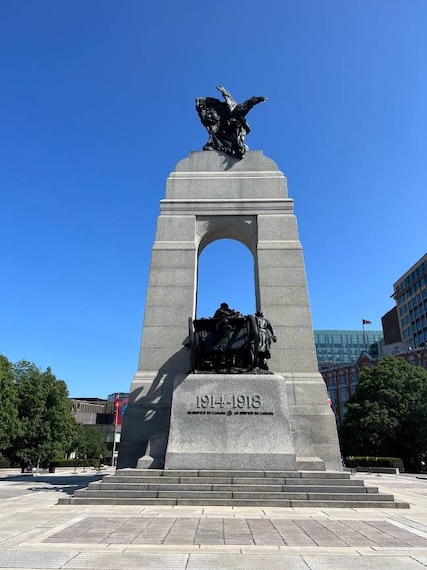 Ottawa_The_National_War_Memorial_1