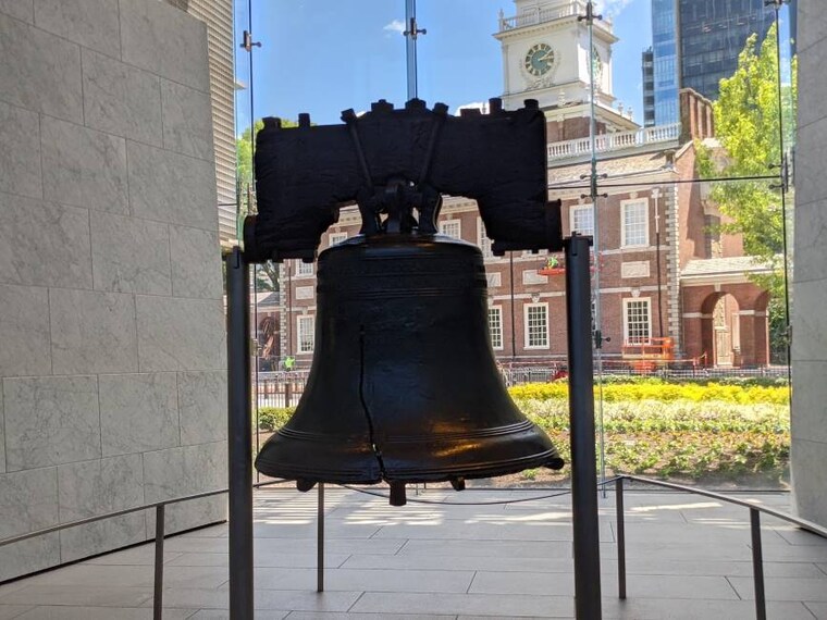 Philadelphia_Liberty_Bell_2