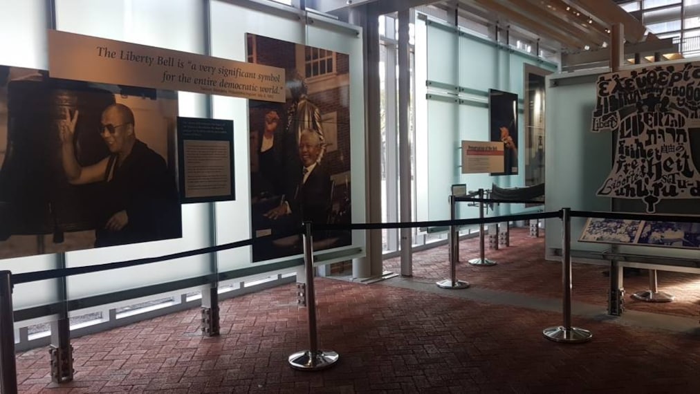 Philadelphia_Liberty_Bell_4