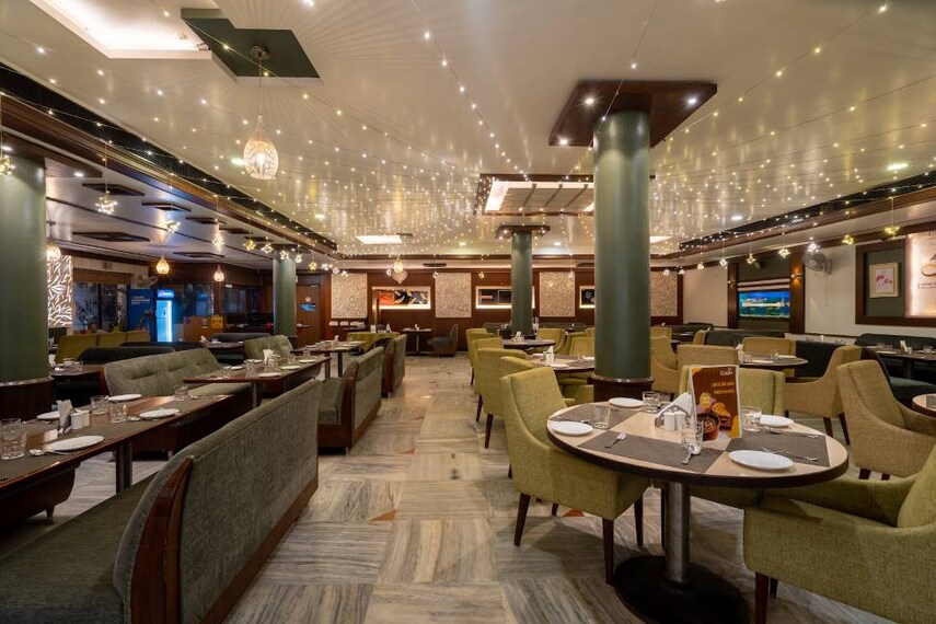 Raipur_Girnar_Restaurant_3