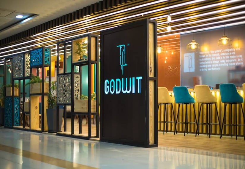 Raipur_Godwit_Cafe_1