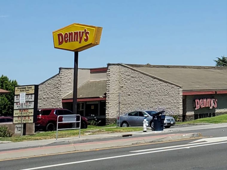 Santa_Clara_Dennys_1